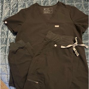 Figs Jogger Scrubs Set (Black)